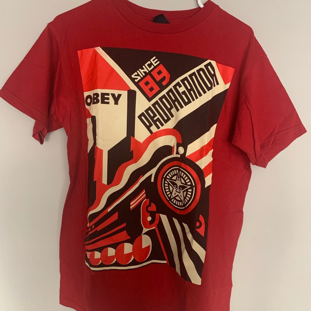 Men’s red obey graphic tee shirt
